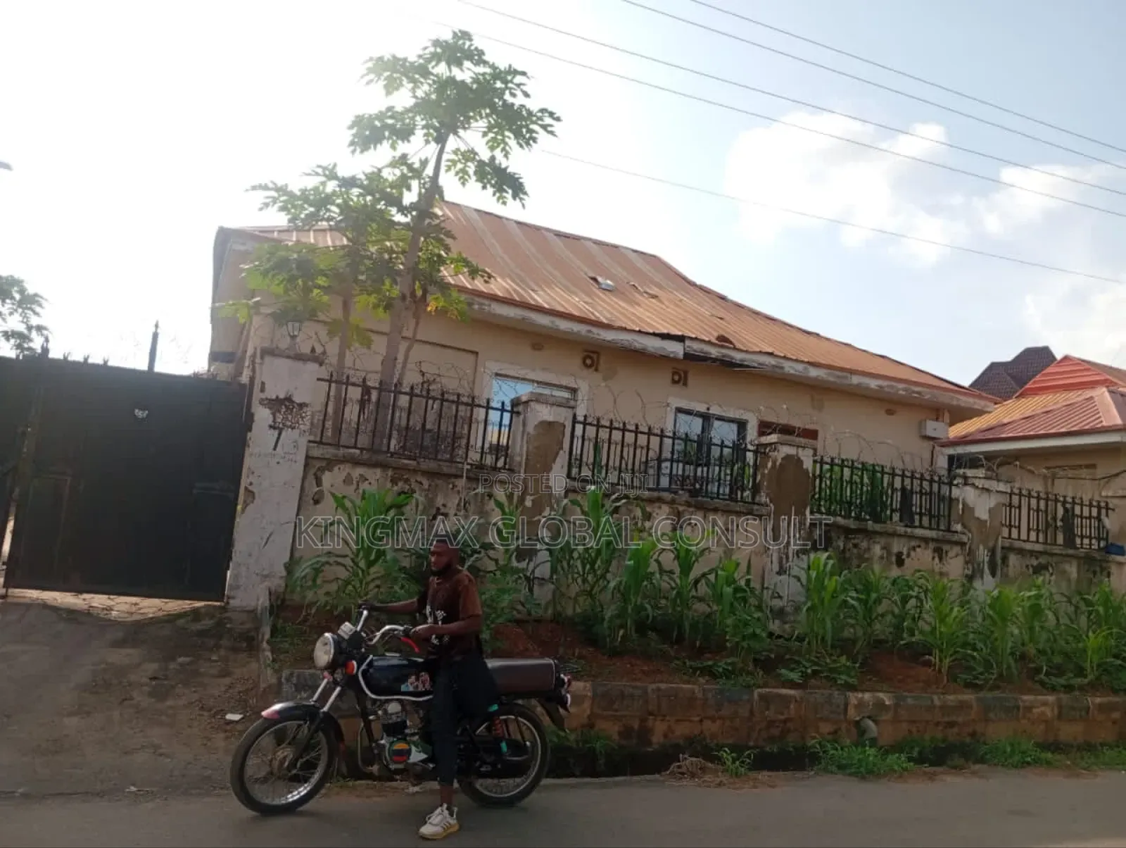 3bdrm Bungalow in Prince And Princess, Kaura for sale in Kaura