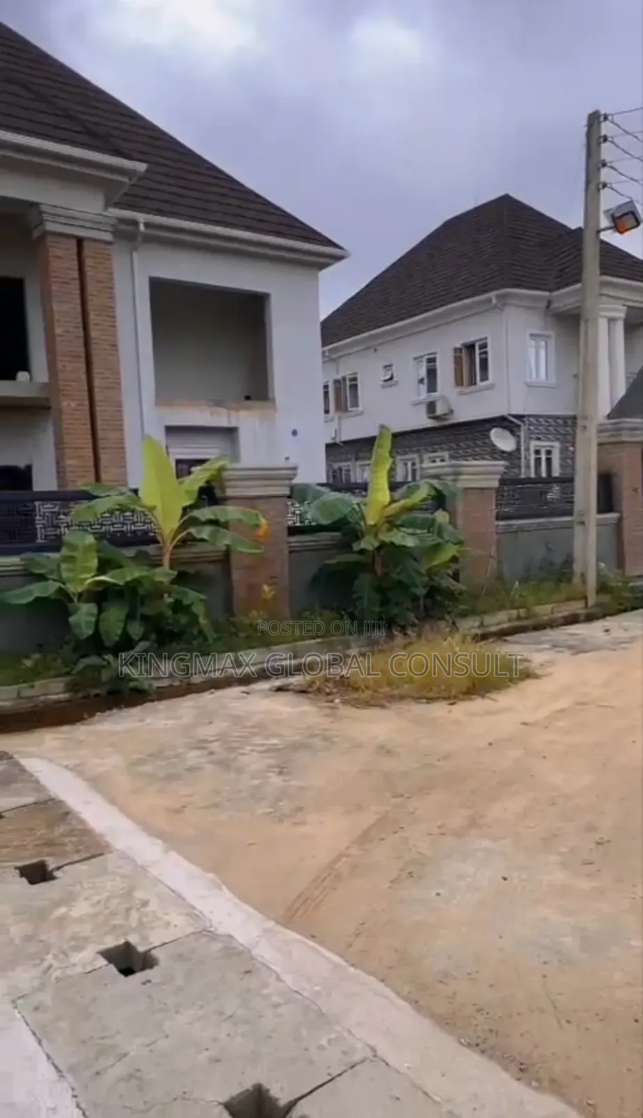 5bdrm Duplex in Lugbe Abuja for sale in Lugbe District