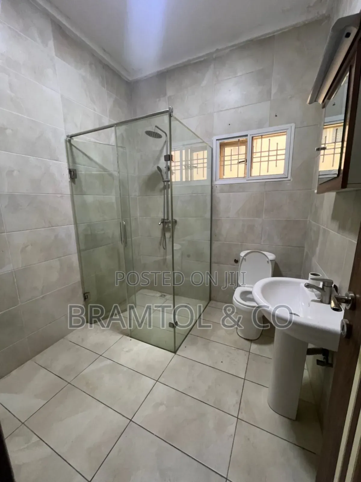 3bdrm Block of Flats in Katampe for rent in Katampe
