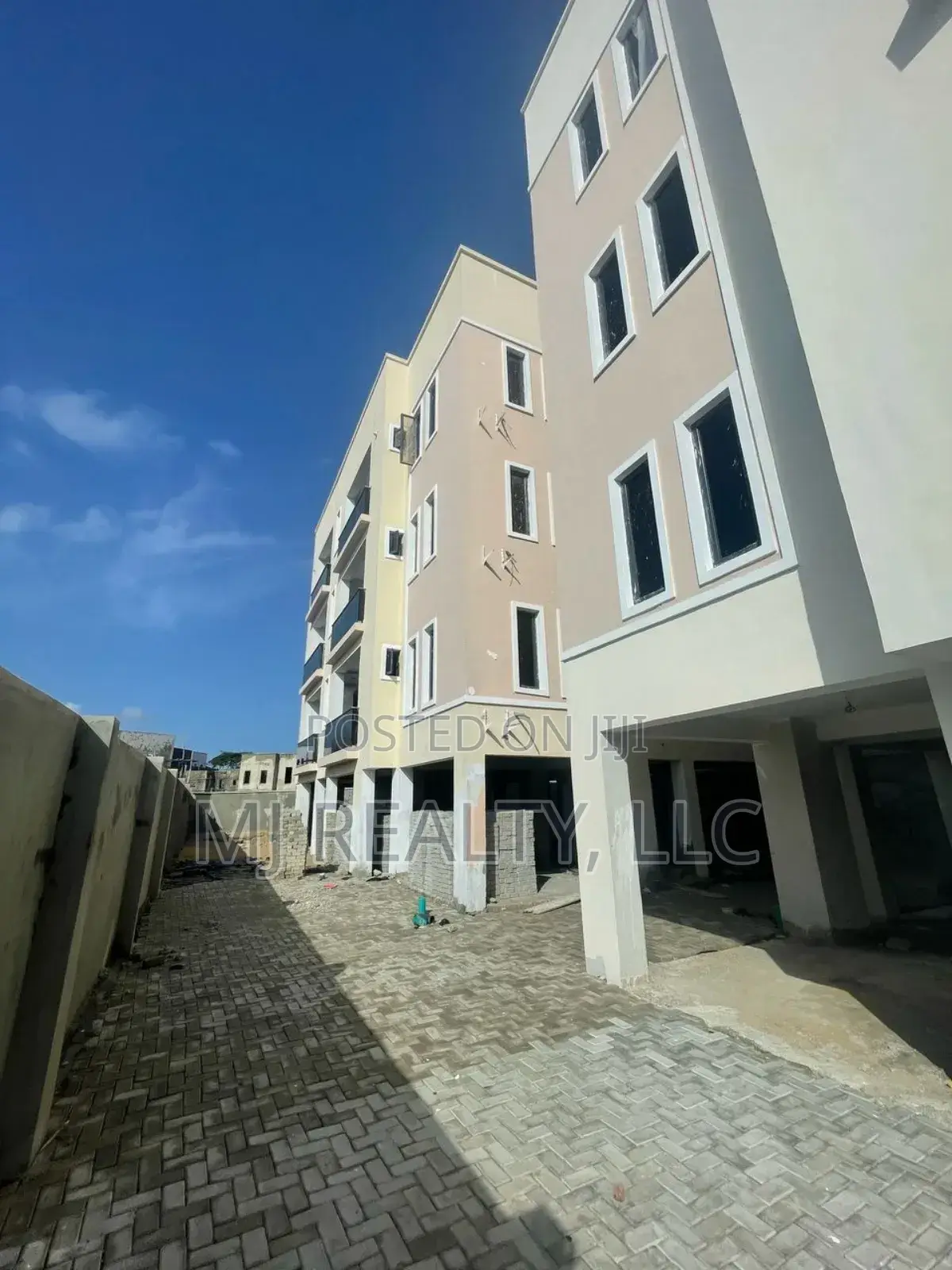 2bdrm Apartment in Ikate-Elegushi for sale in Ikate-Elegushi