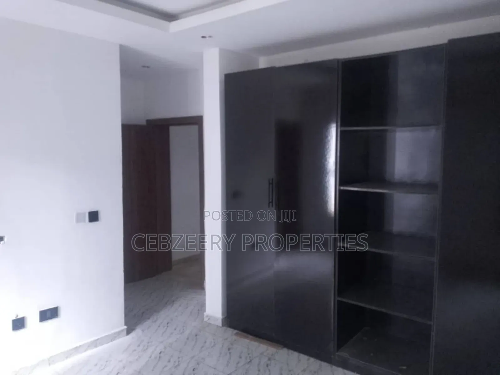 3bdrm Block of Flats in Ikeja GRA for rent in Ikeja GRA
