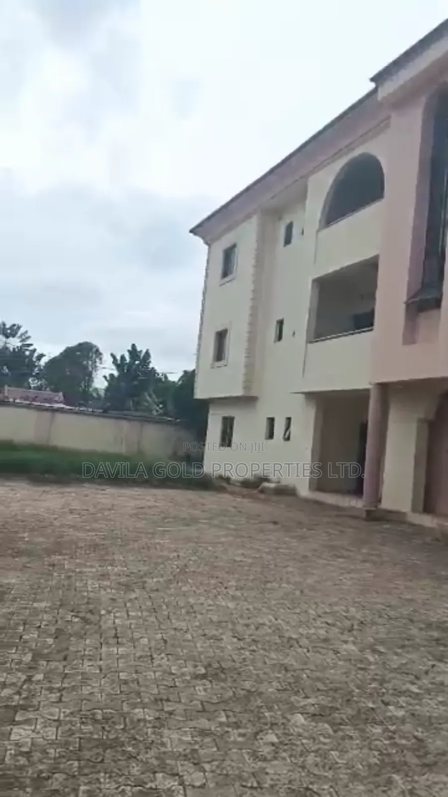18bdrm Block of Flats in Benin City for rent in Benin City