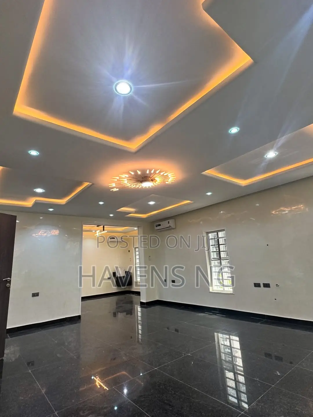 5bdrm Duplex in Elelenwo for sale in Elelenwo