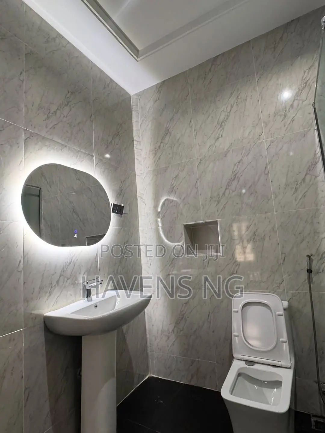 5bdrm Duplex in Elelenwo for sale in Elelenwo