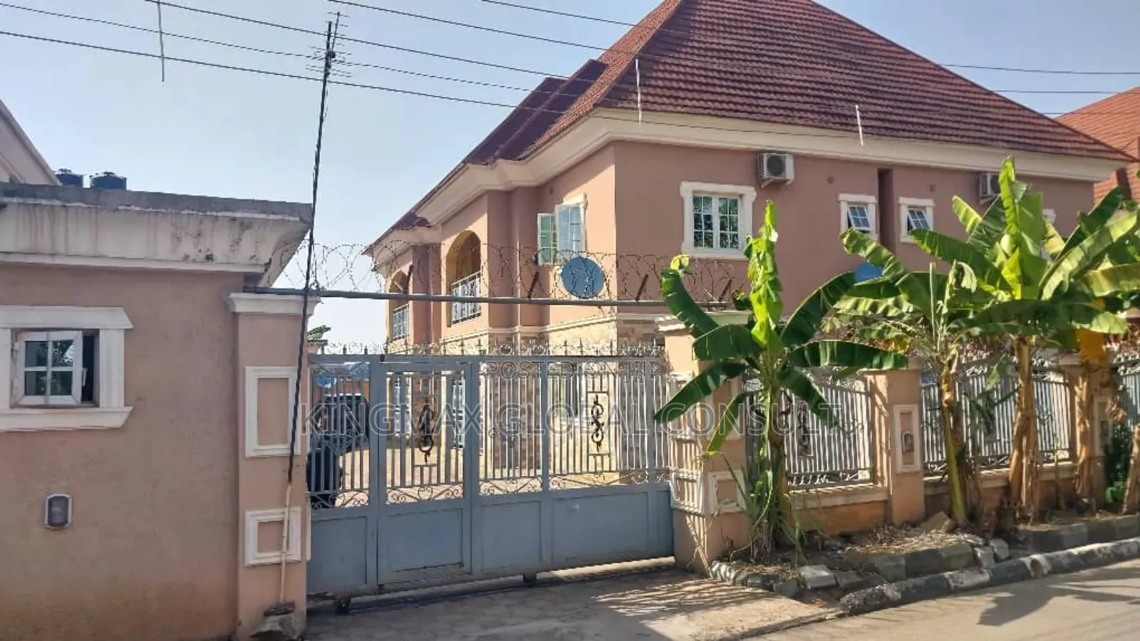 4bdrm Duplex in Hillview Estate By for sale in Life Camp