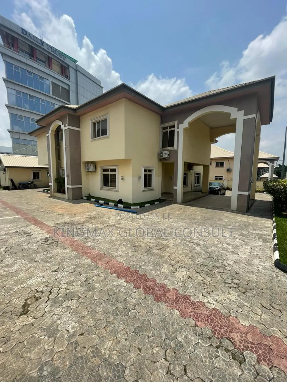 6bdrm Duplex in Utako District Abuja for sale in Utako