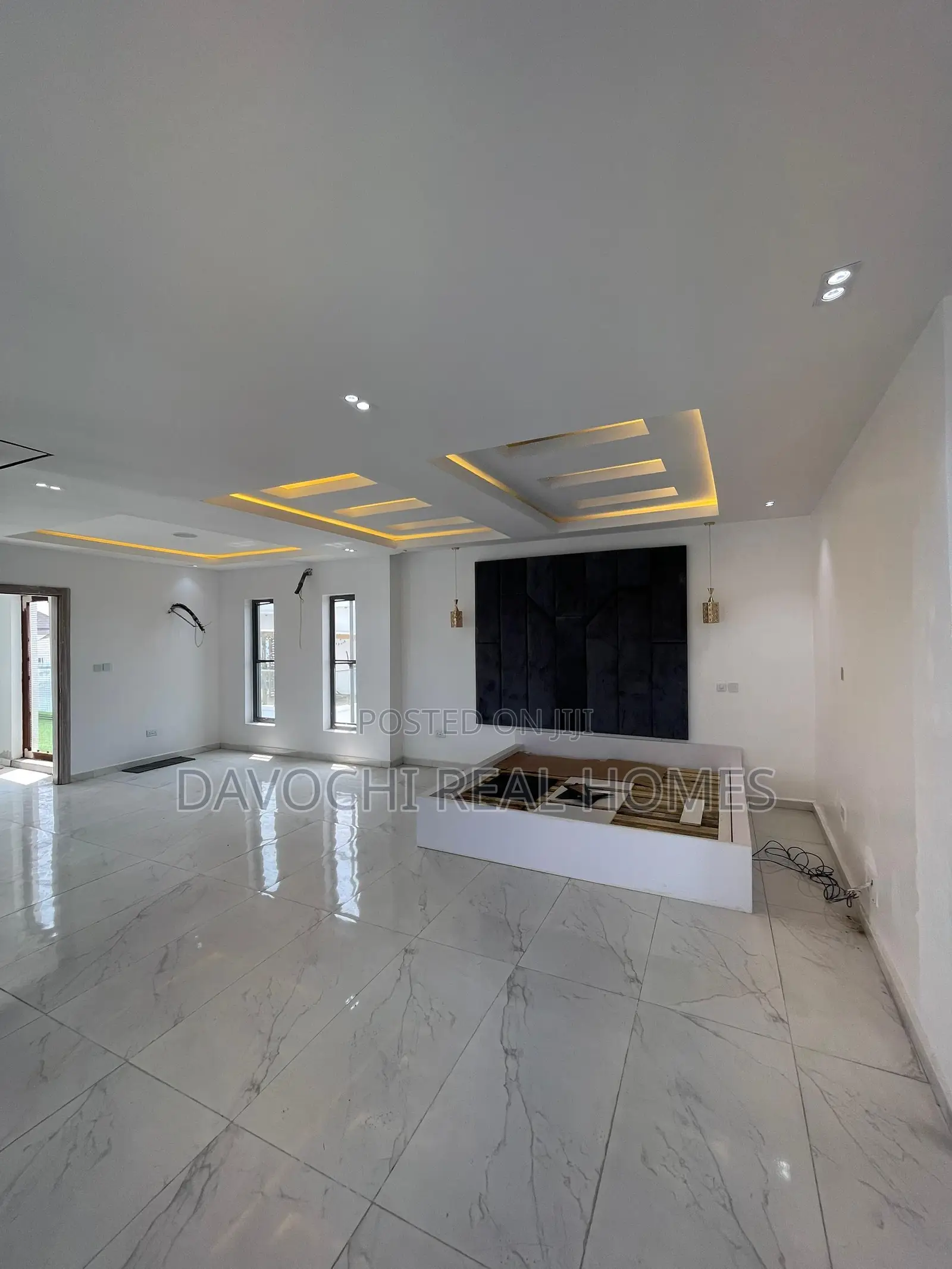 5bdrm Duplex in Osapa London for sale in Osapa london