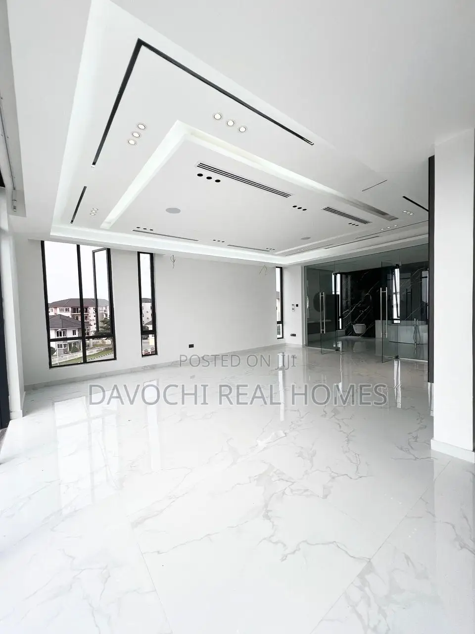 Luxurious 5 Bedroom Fully Detached Duplex With Pool and Gym in Osapa london