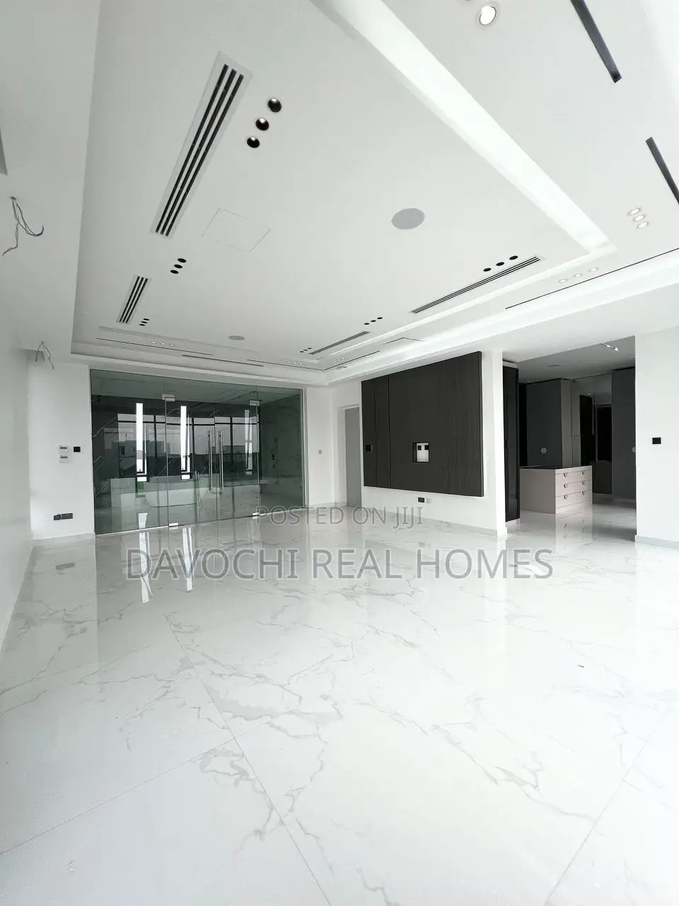 Luxurious 5 Bedroom Fully Detached Duplex With Pool and Gym in Osapa london