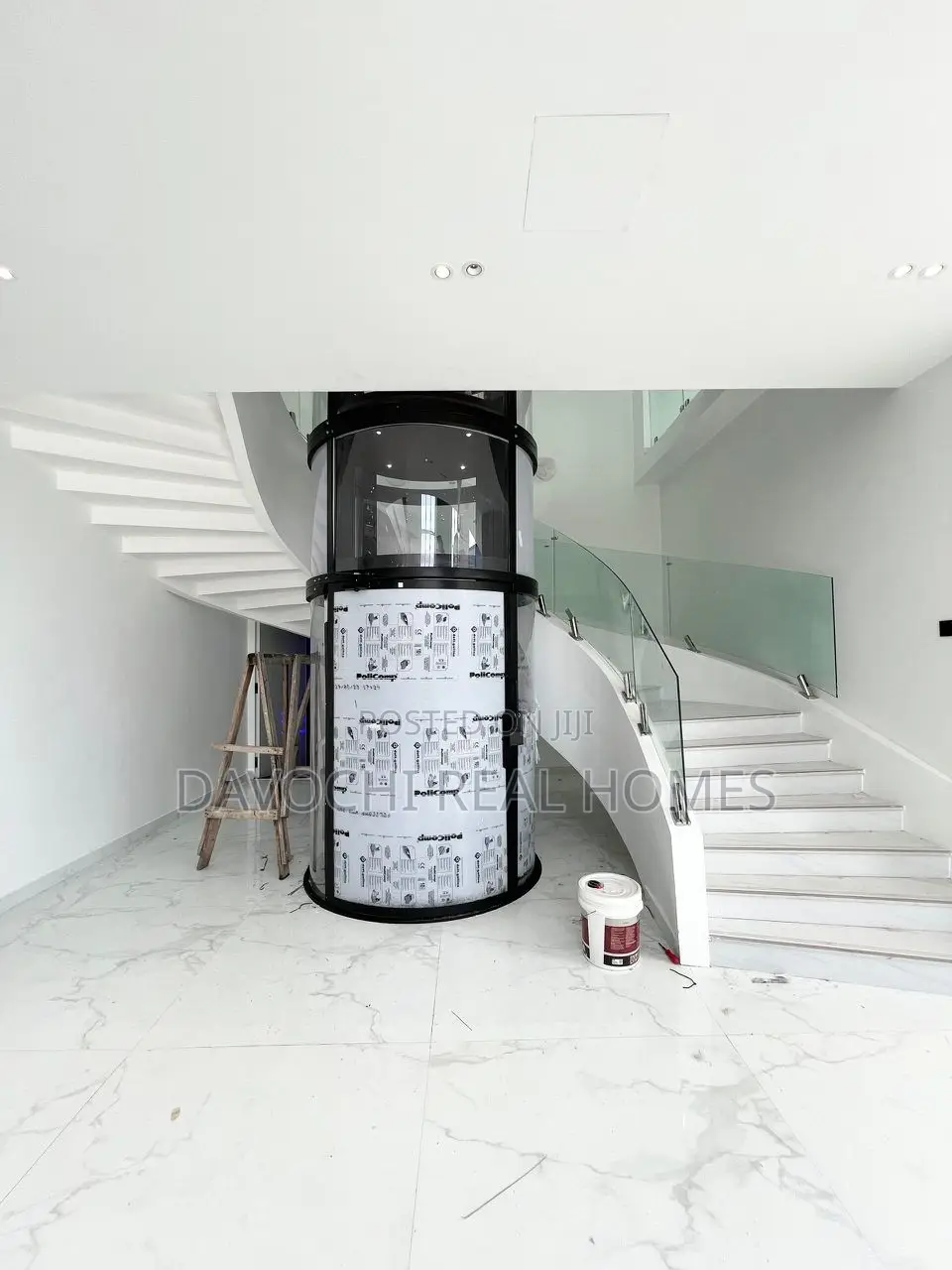 Luxurious 5 Bedroom Fully Detached Duplex With Pool and Gym in Osapa london