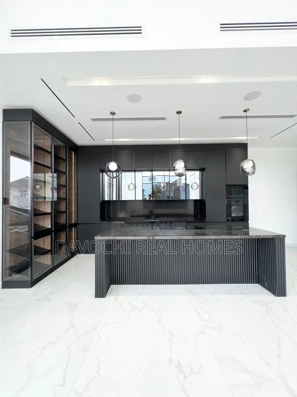 Luxurious 5 Bedroom Fully Detached Duplex With Pool and Gym in Osapa london