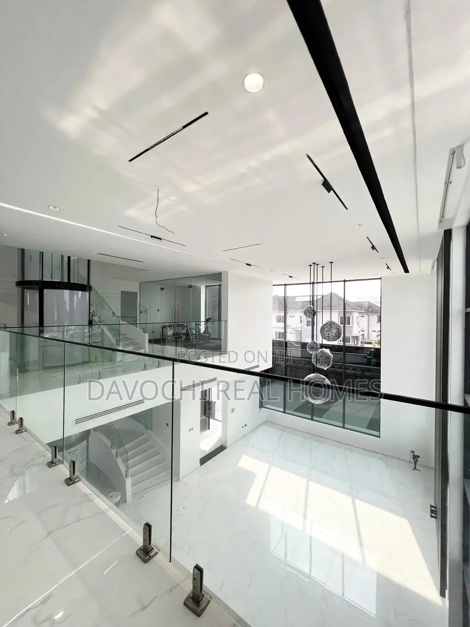 Luxurious 5 Bedroom Fully Detached Duplex With Pool and Gym in Osapa london