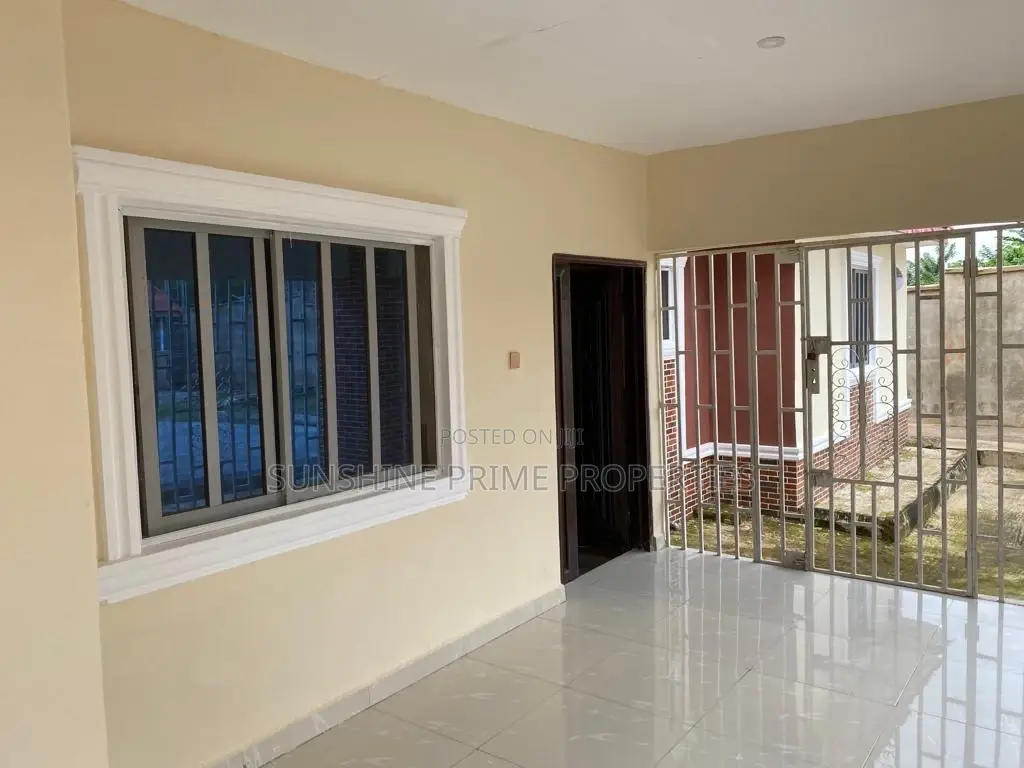 3bdrm Bungalow in Roadmaker Off Ado for sale in Akure