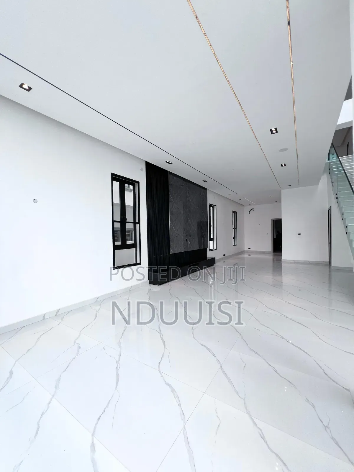5bdrm Duplex in Ikota for sale in Ikota