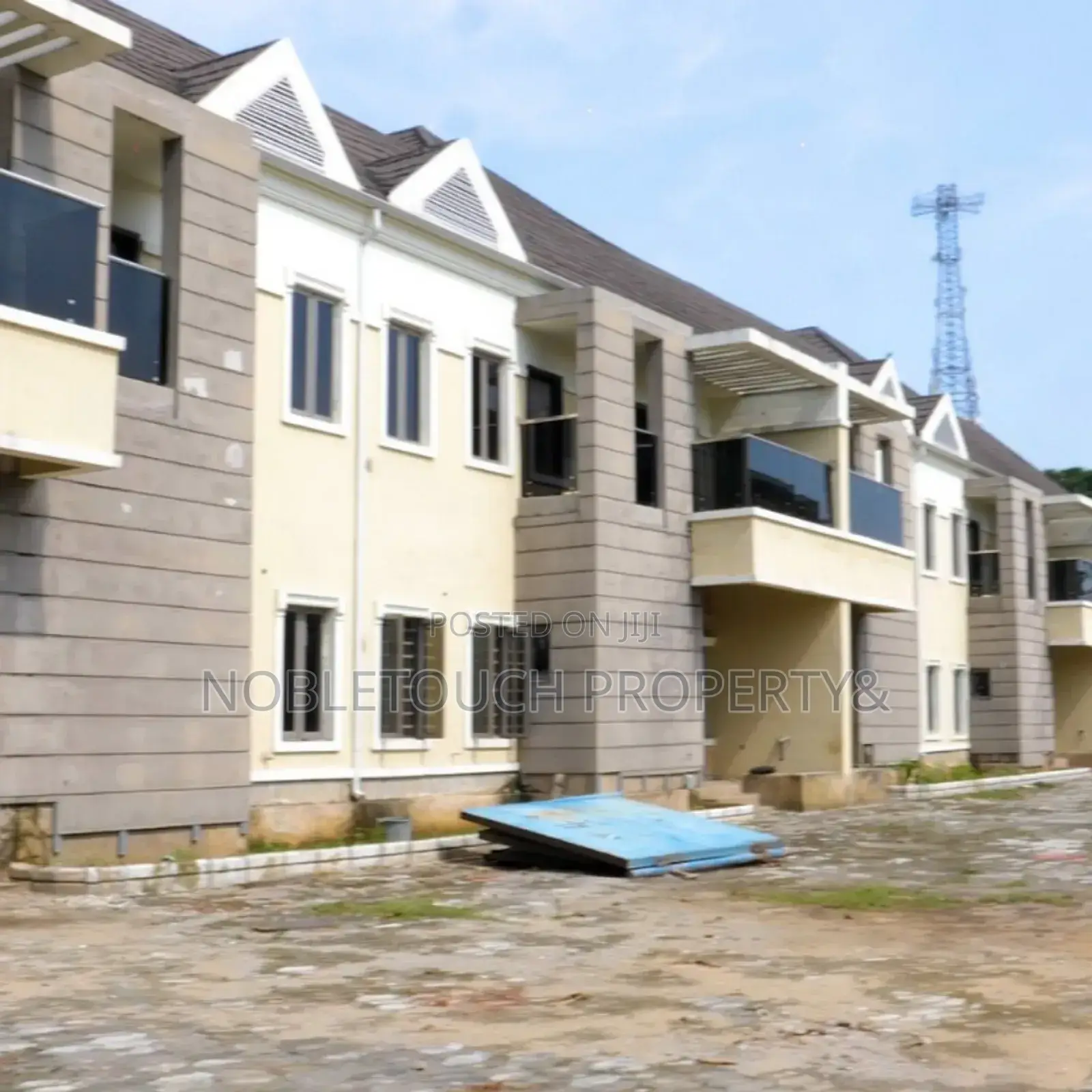 3bdrm Block of Flats in Apapa Lagos for sale in Apapa