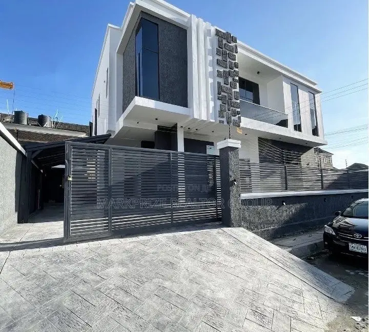5bdrm Duplex in Osapa London Lekki for sale in Osapa london
