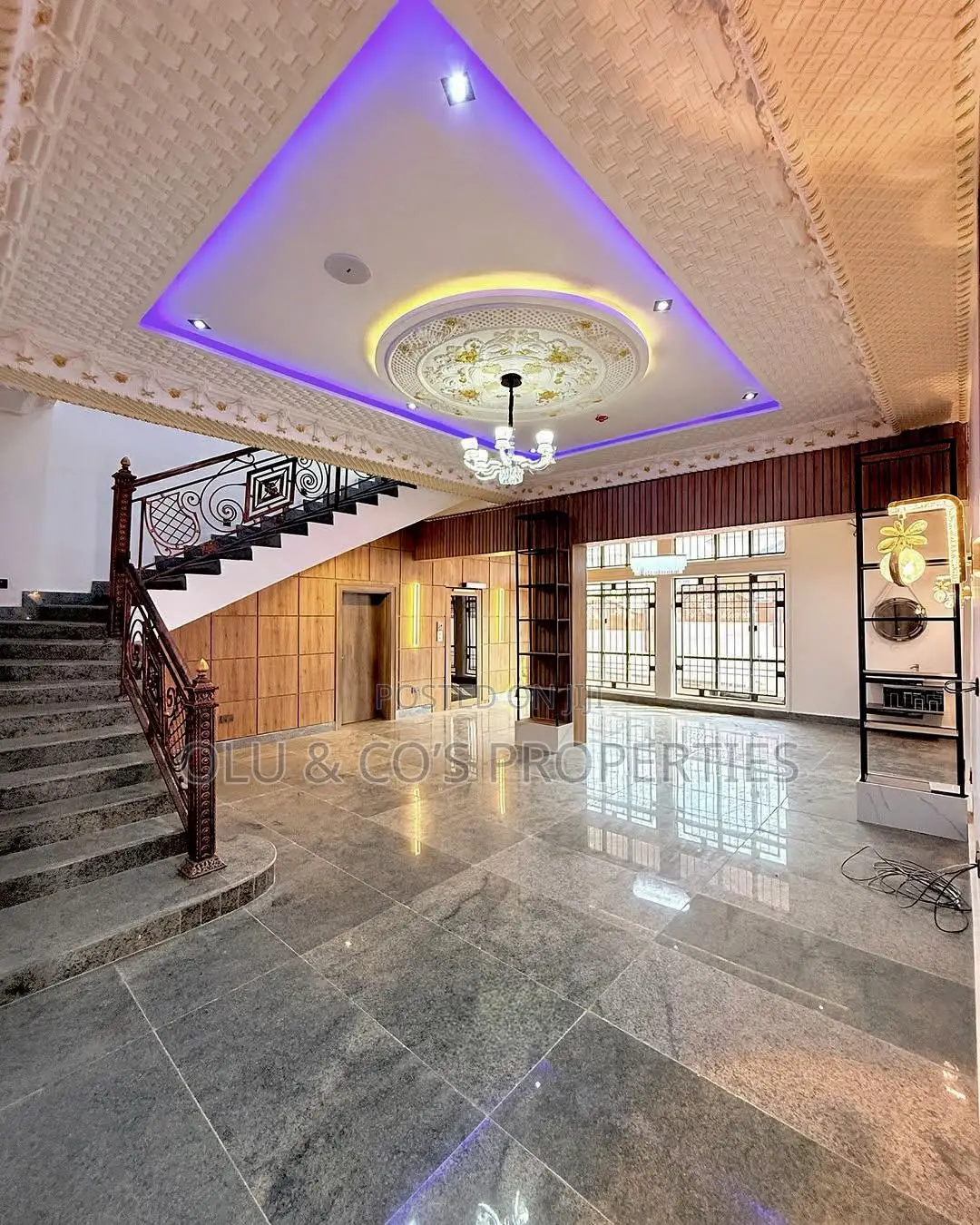 6bdrm Mansion in Gauzape, Guzape District for sale in Guzape District