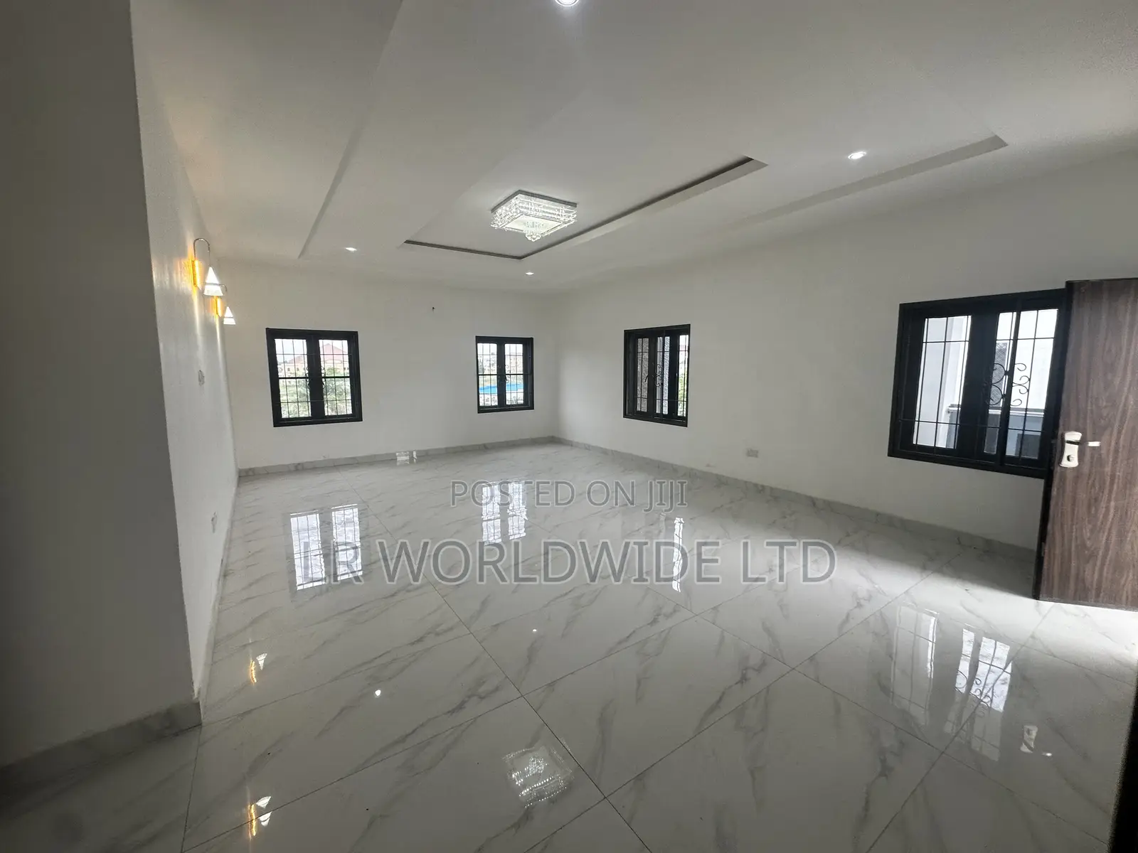 7bdrm Mansion in Kaura for sale in Kaura