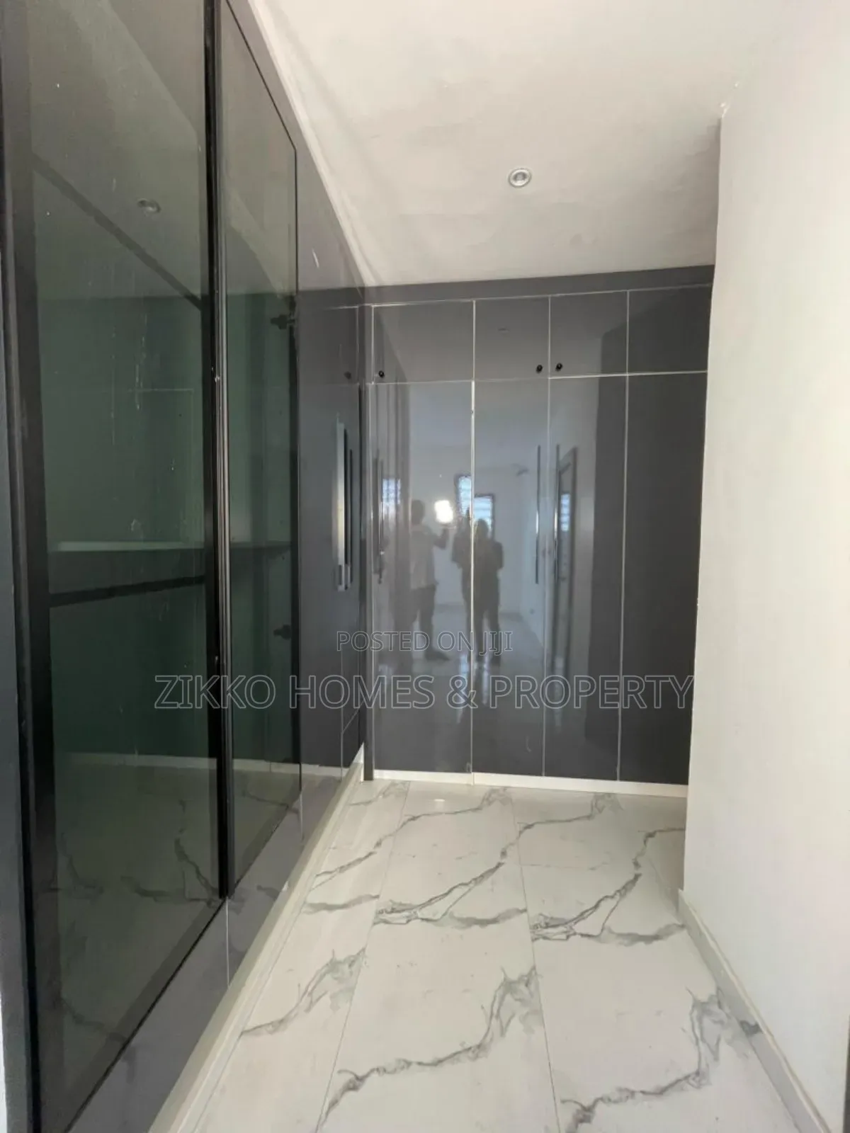 5bdrm Duplex in Lekky County, Chevron for sale in Chevron