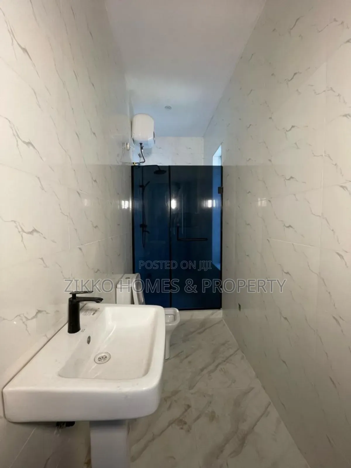 5bdrm Duplex in Lekky County, Chevron for sale in Chevron