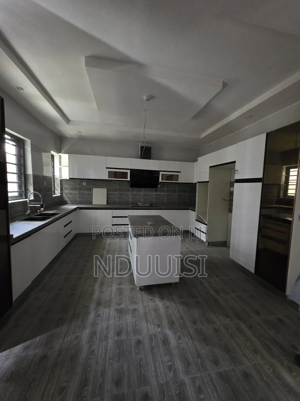 4bdrm Duplex in Lekki County Homes, Ikota for sale in Ikota