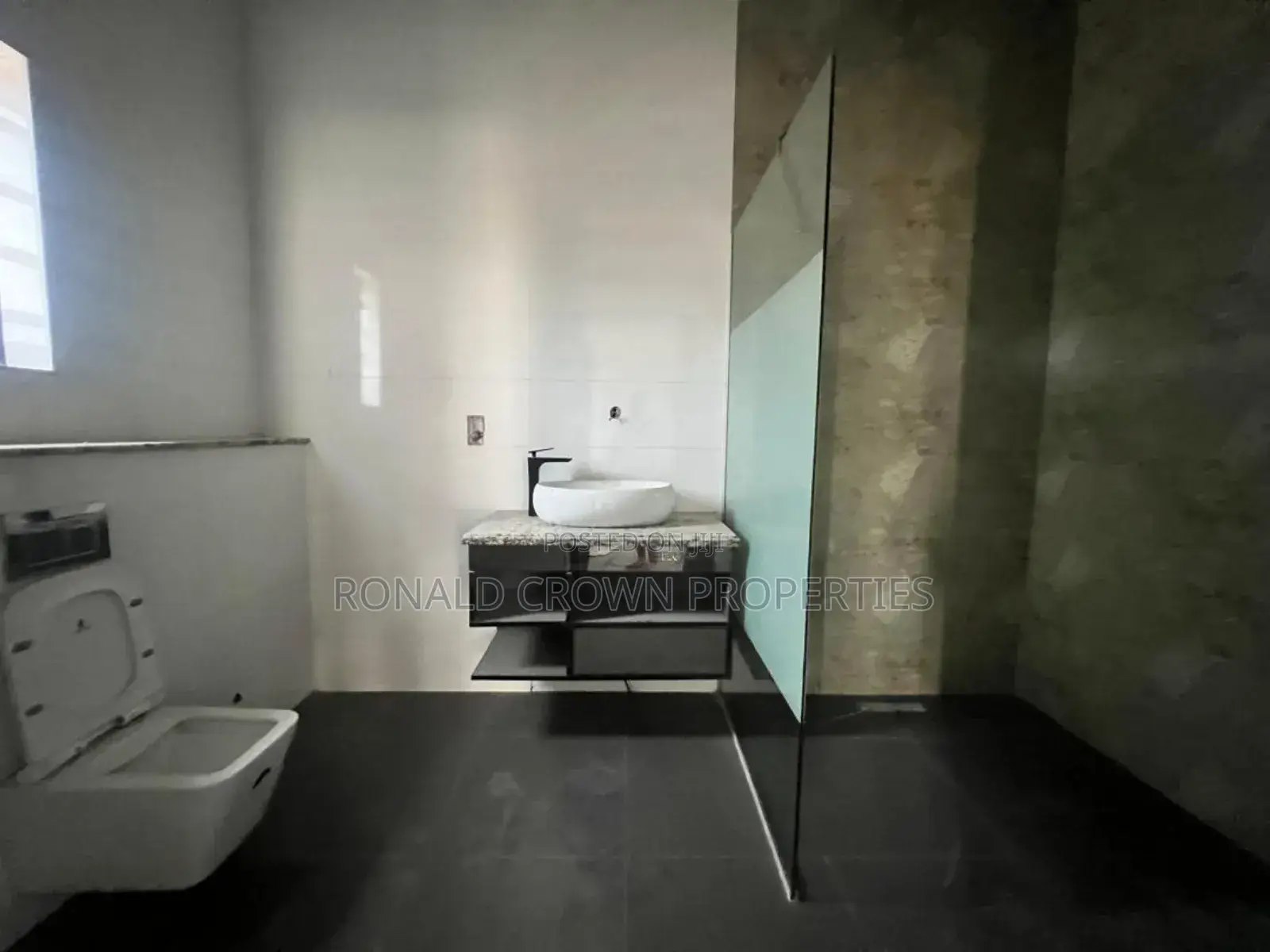 5bdrm Duplex in Old Ikoyi for sale in Old Ikoyi