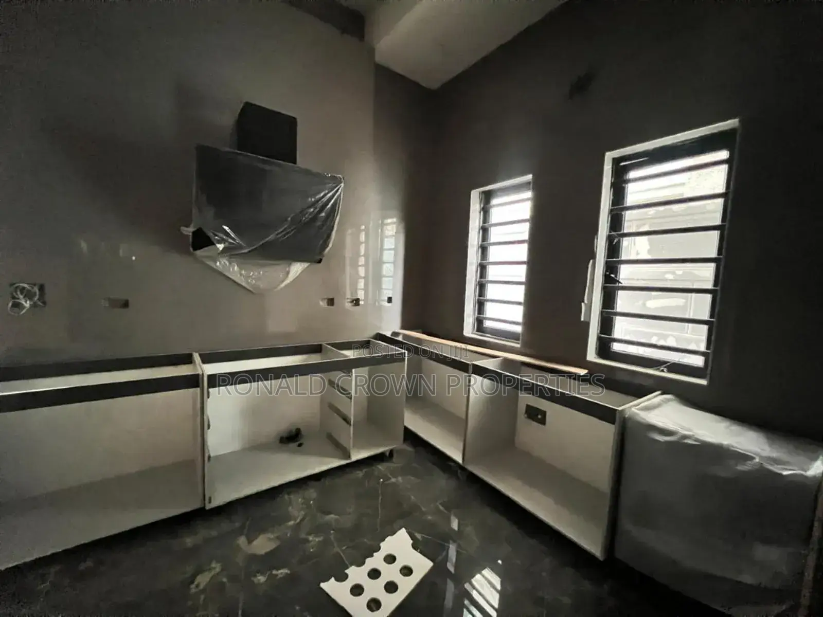 5bdrm Duplex in Old Ikoyi for sale in Old Ikoyi