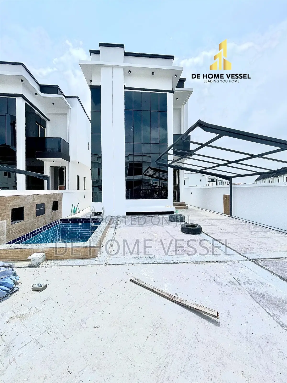 5bdrm Duplex in Lekki for sale in Lekki