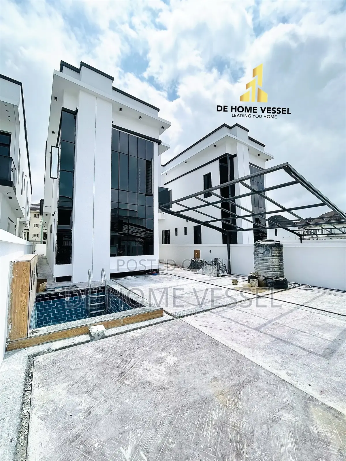5bdrm Duplex in Lekki for sale in Lekki