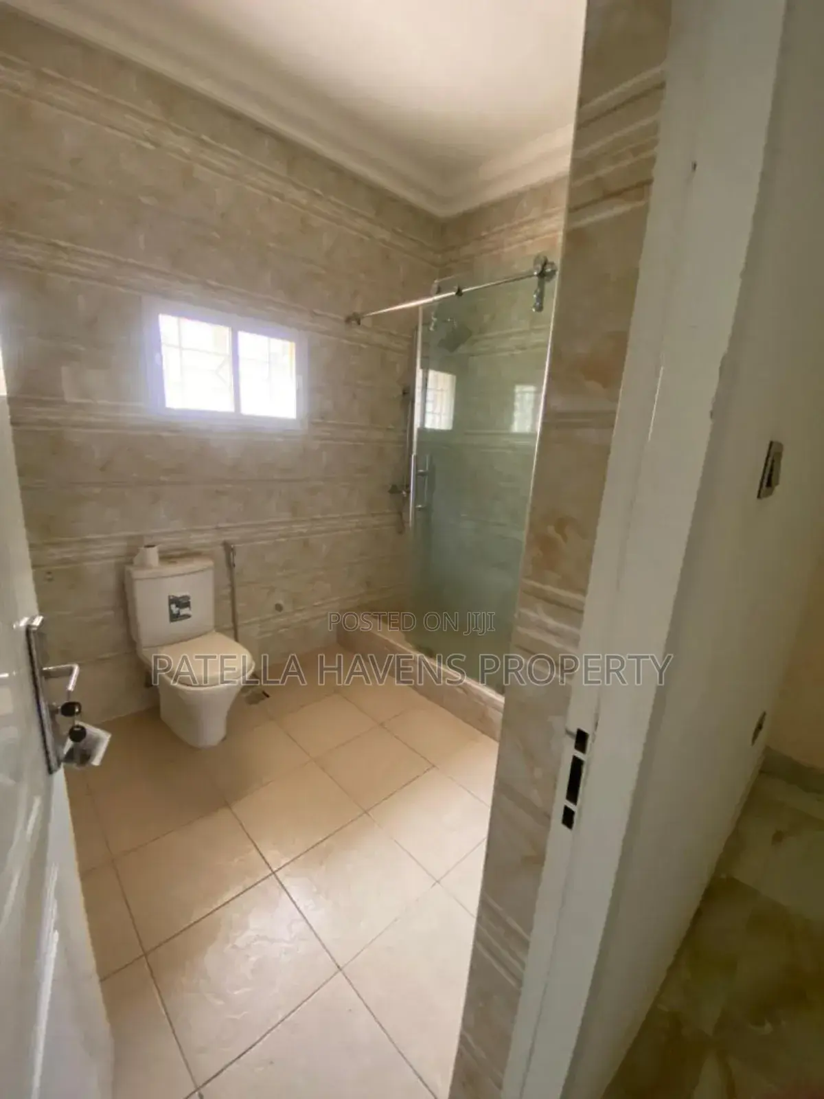 5bdrm Duplex in Guzape District for sale in Guzape District