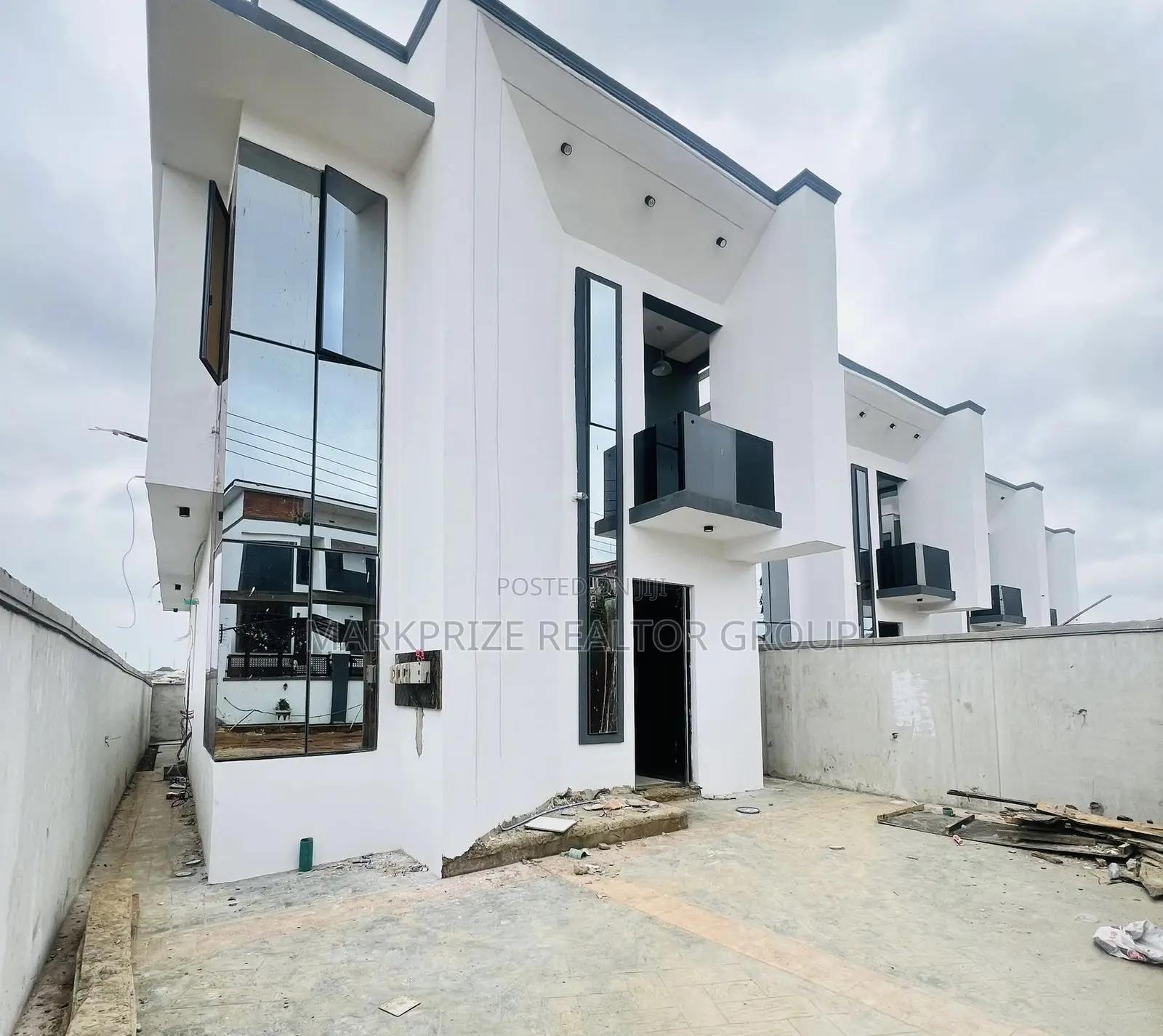 4bdrm Duplex in Ogba Lagos for sale in Ogba