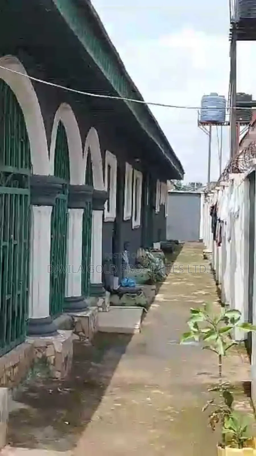 6bdrm Block of Flats in Benin City for sale in Benin City