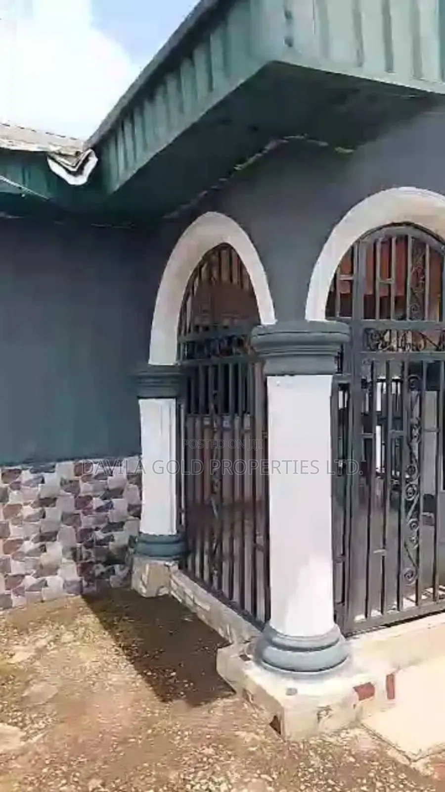 6bdrm Block of Flats in Benin City for sale in Benin City