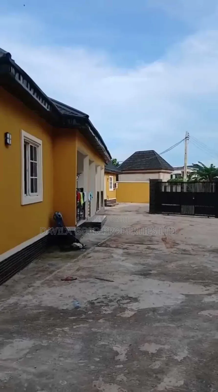 12bdrm Block of Flats in Benin City for sale in Benin City