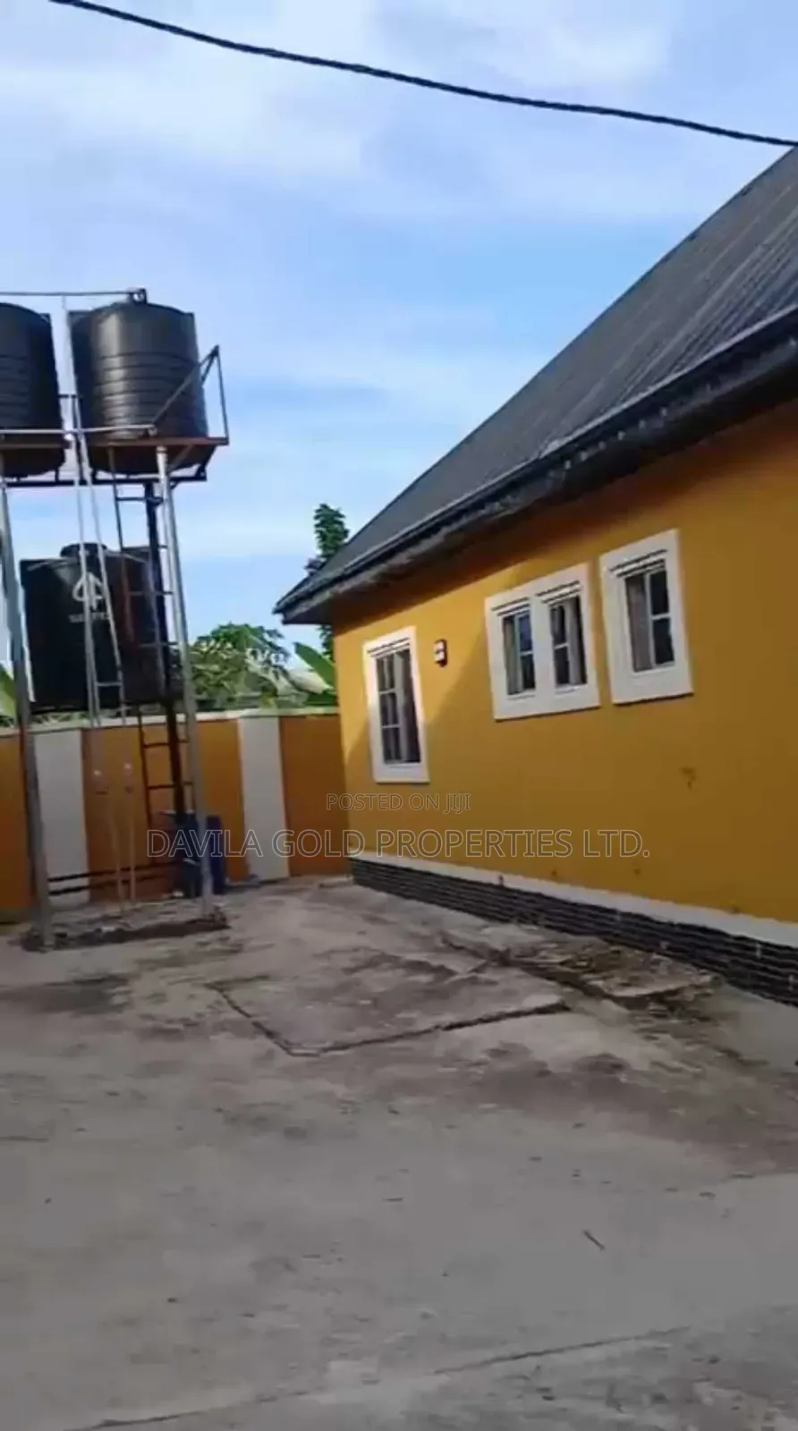 12bdrm Block of Flats in Benin City for sale in Benin City