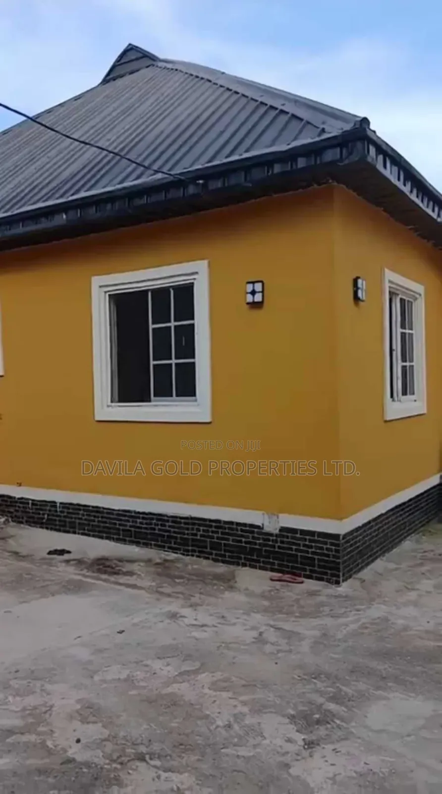 12bdrm Block of Flats in Benin City for sale in Benin City
