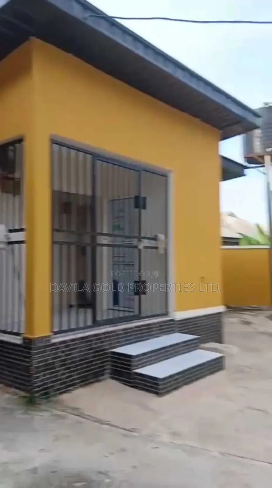 12bdrm Block of Flats in Benin City for sale in Benin City