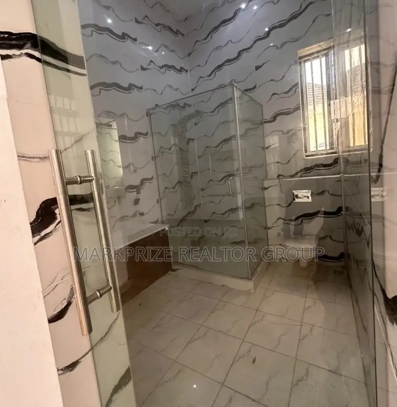 7bdrm Duplex in Lekki Phase 1 Lagos for sale in Lekki Phase 1