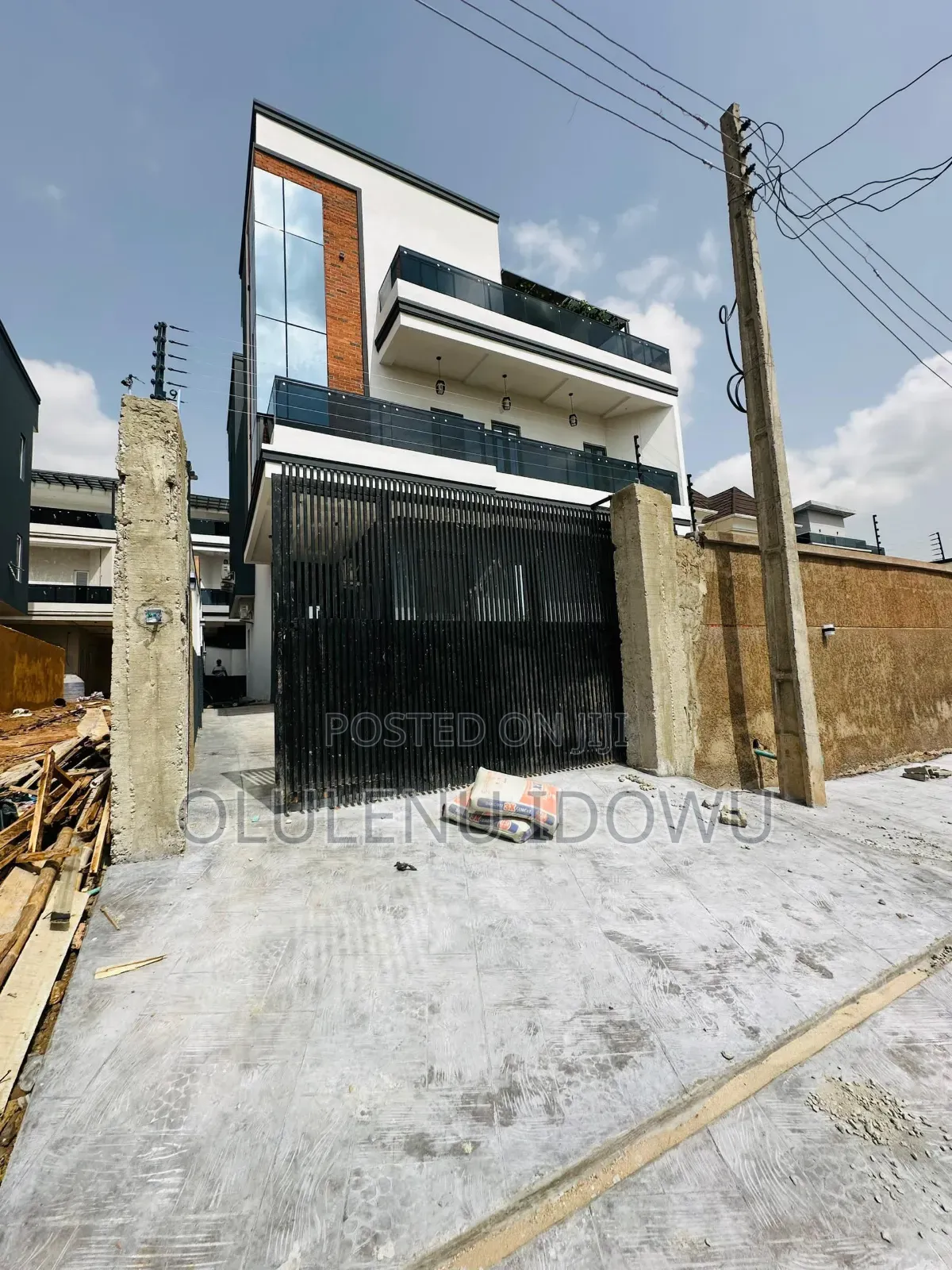 Furnished 5bdrm Duplex in GRA Phase 2 Shangisha for sale in GRA Phase 2 Shangisha