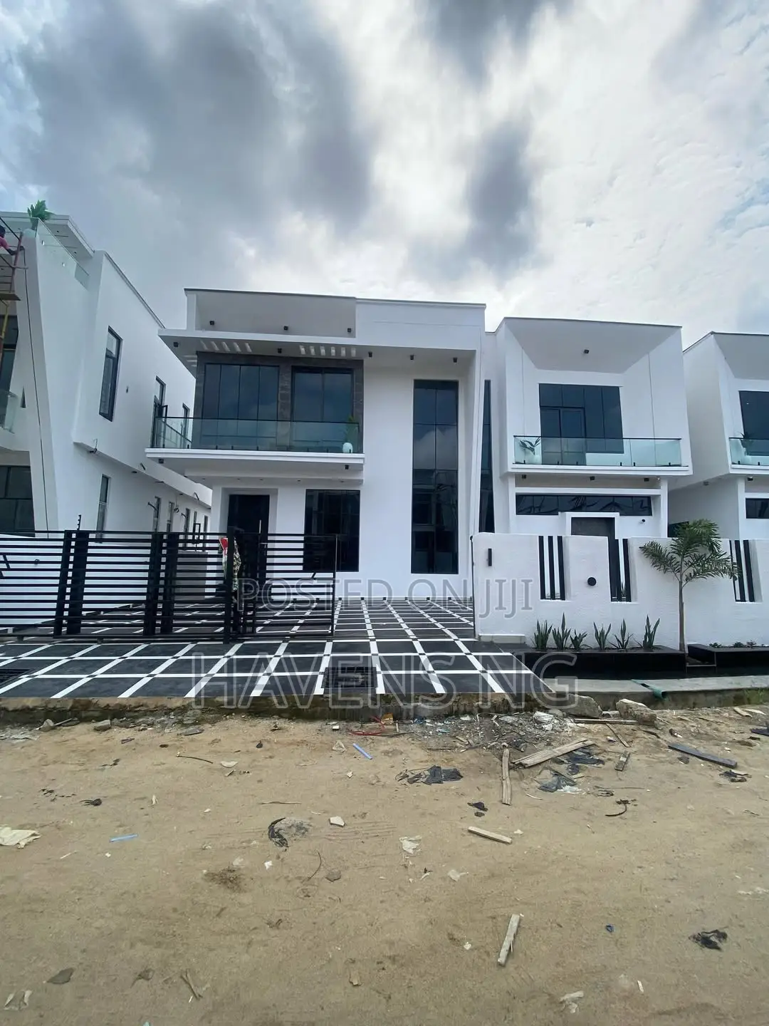 5bdrm Duplex in Abraham Adesanya Estate for sale in Abraham Adesanya Estate