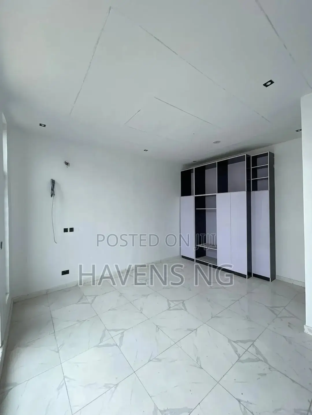 4bdrm Townhouse/Terrace in Ikota for sale in Ikota