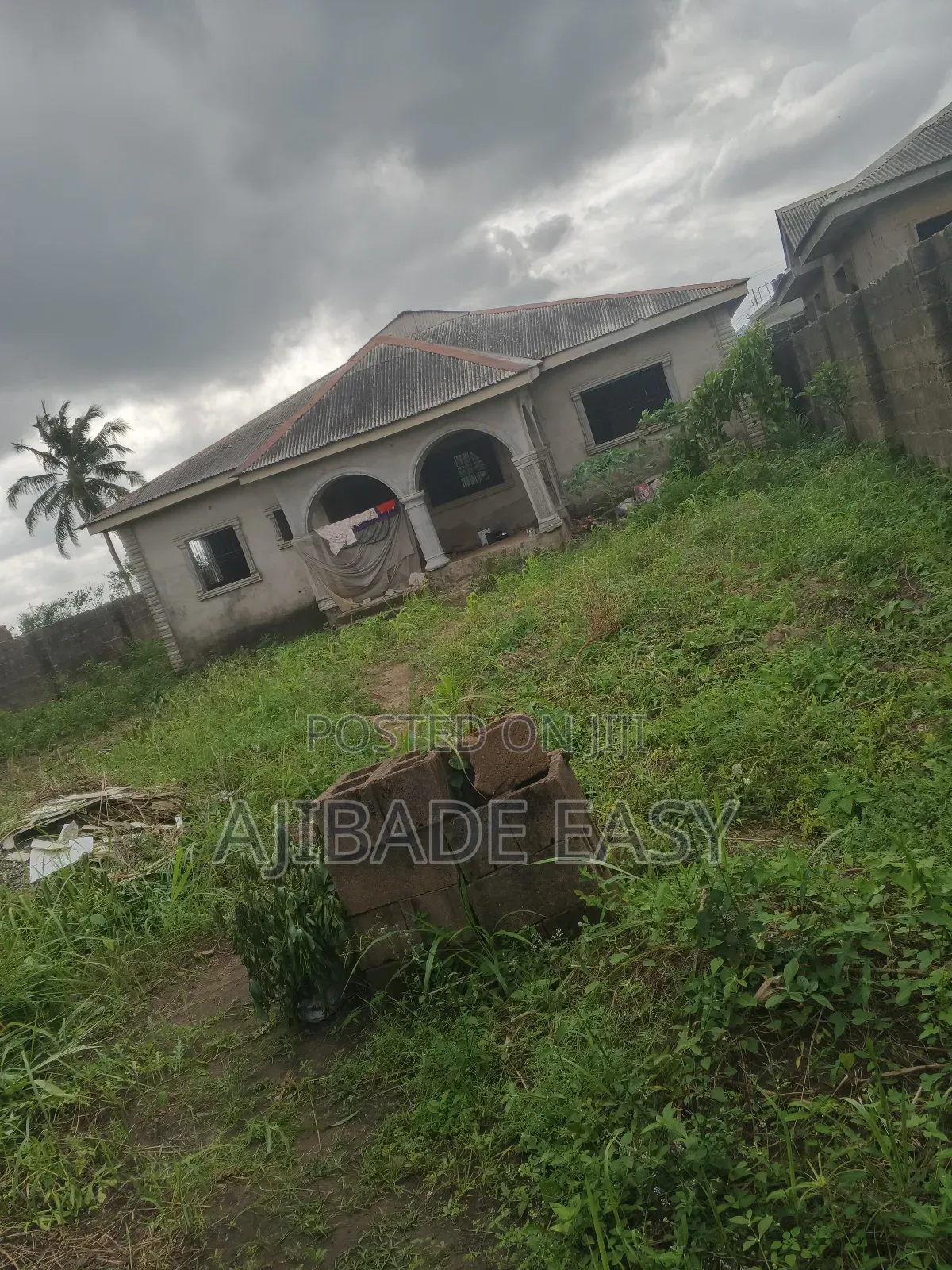 4bdrm Bungalow in Alimosho for sale in Alimosho