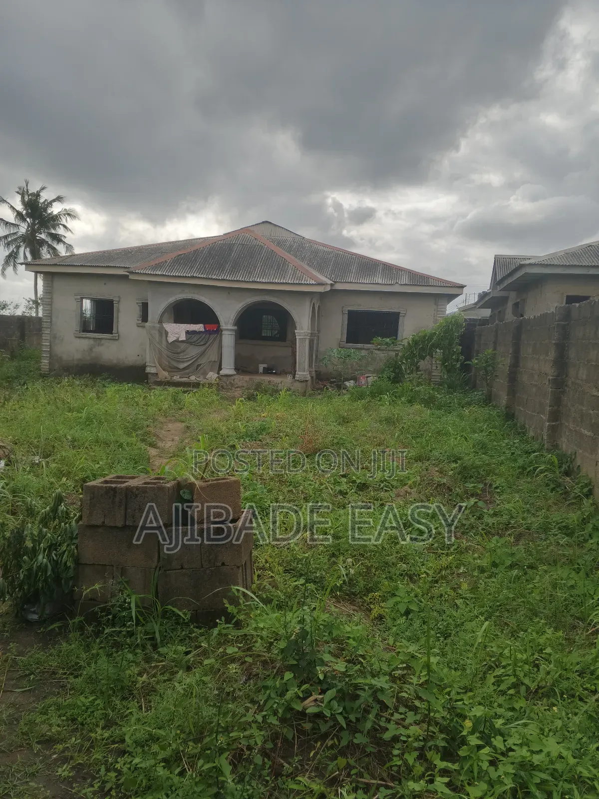 4bdrm Bungalow in Alimosho for sale in Alimosho