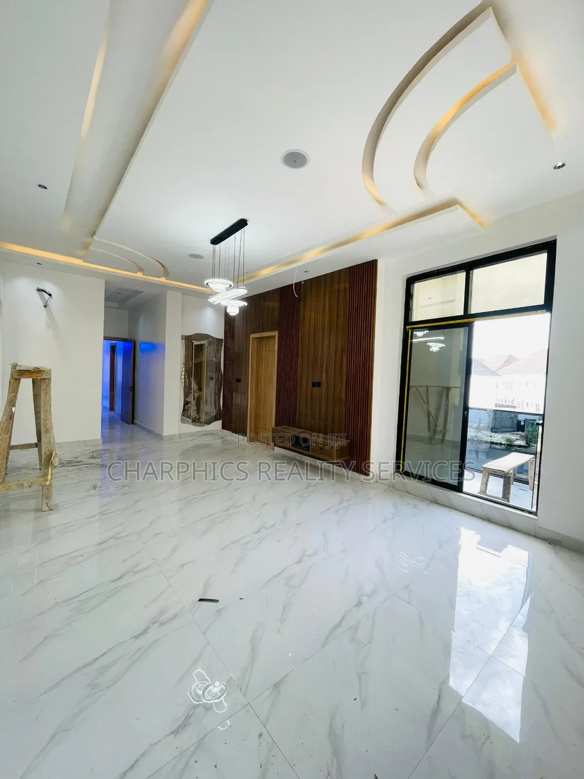 5bdrm Duplex in Lekki Phase 2 for sale in Lekki Phase 2