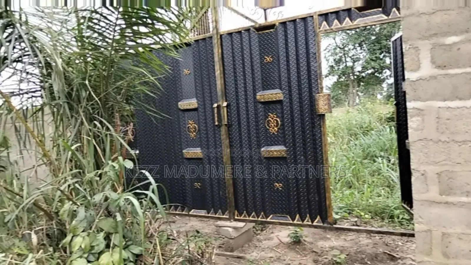 For Sale : 2 Fenced With Gate Plots at Iriebe by Pipeline Ph in Port-Harcourt