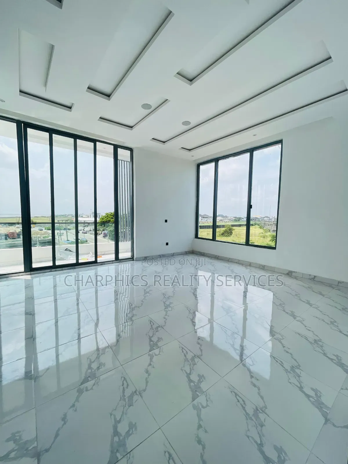 5bdrm Duplex in Osapa london for sale in Osapa london