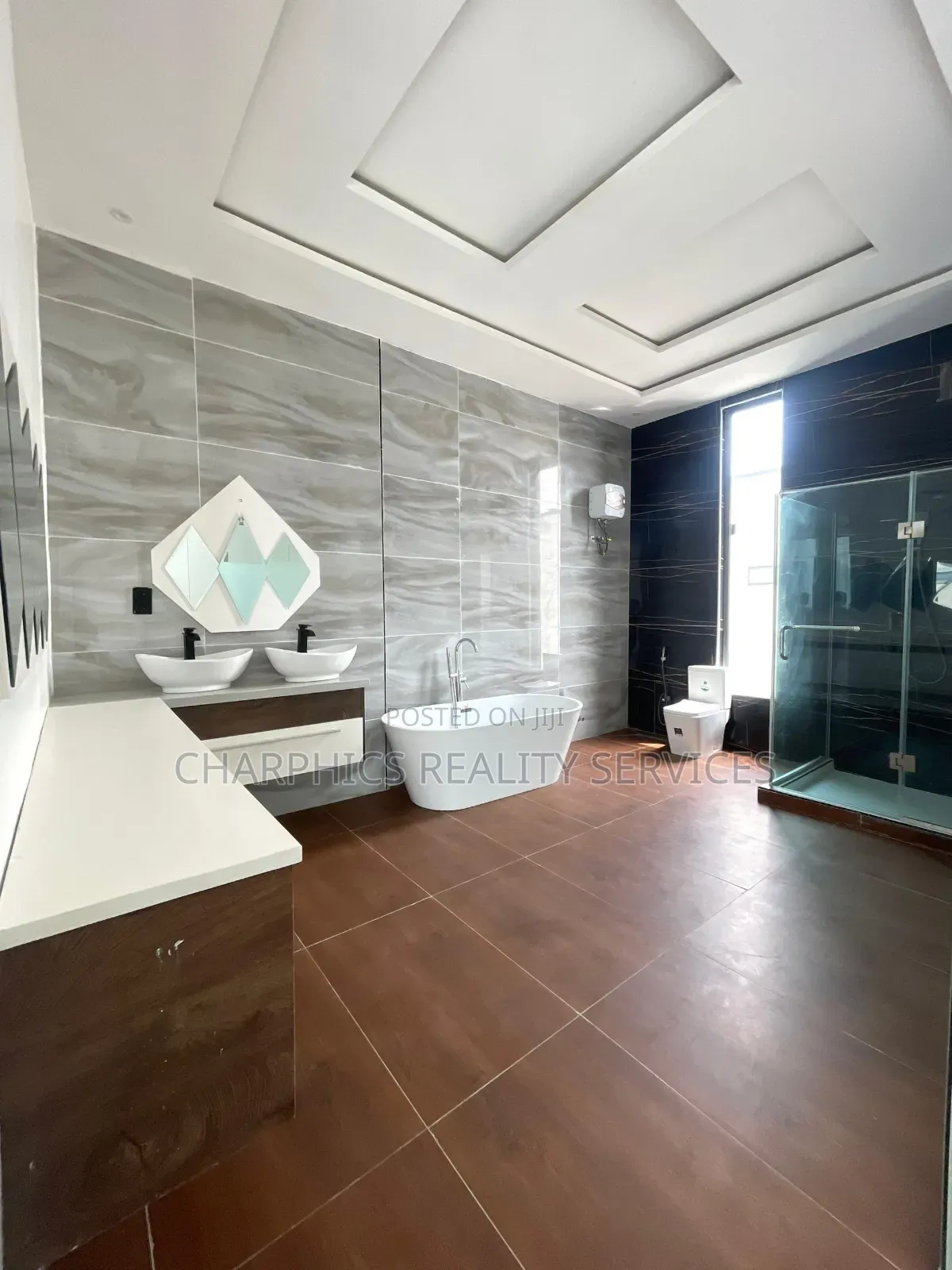 5bdrm Duplex in Osapa london for sale in Osapa london
