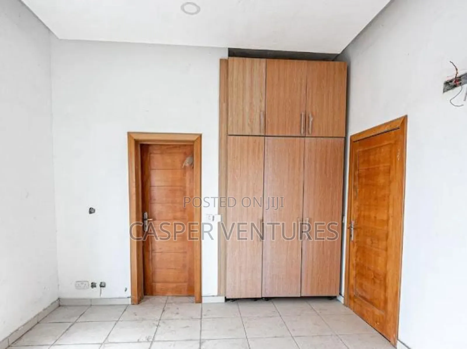 4bdrm Penthouse in Elegushi, Ikate for sale in Ikate