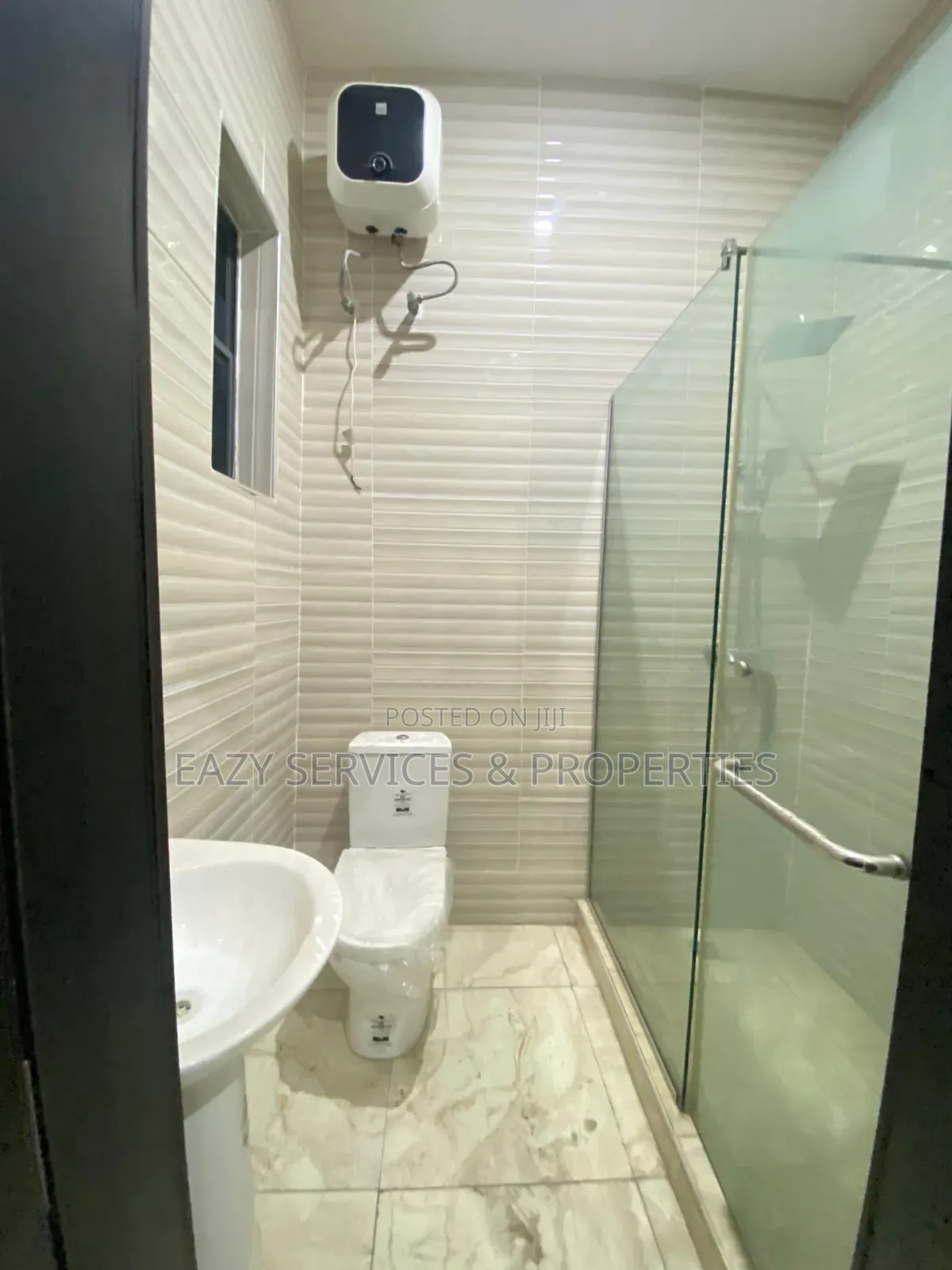 1bdrm Shared Apartment in Royal Pine Estate, Chevron for rent in Chevron