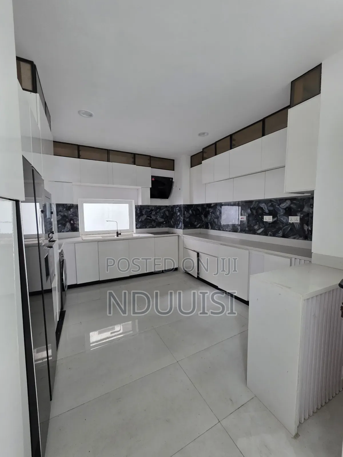 4bdrm Duplex in Banana Island for sale in Banana Island